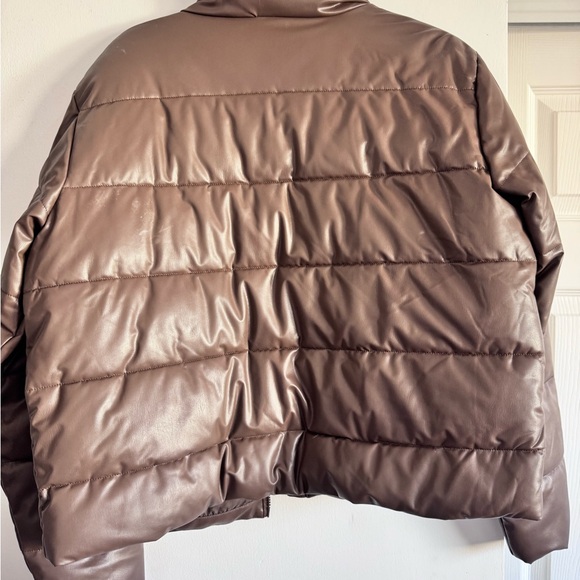 Faux Leather Time & Tru Brown Puffer Jacket, Women’s Size L, Machine Washable - Picture 4 of 5